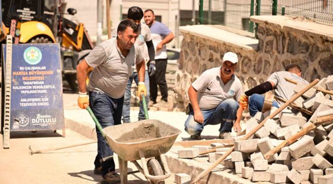 Manisa’nın yeni yerleşim yeri Akgedik’te yollar yenileniyor
