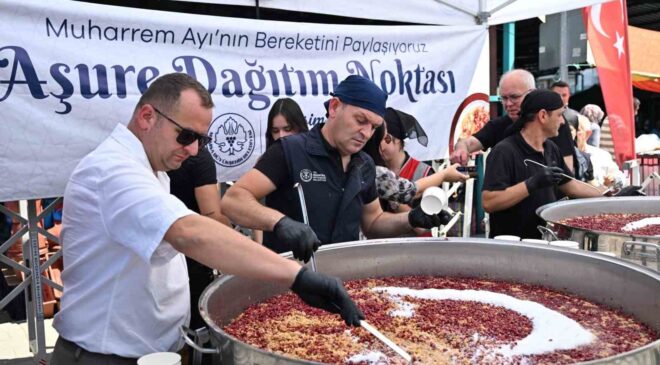 Perşembe Pazarı’nda 2 bin kişilik aşure ikramı