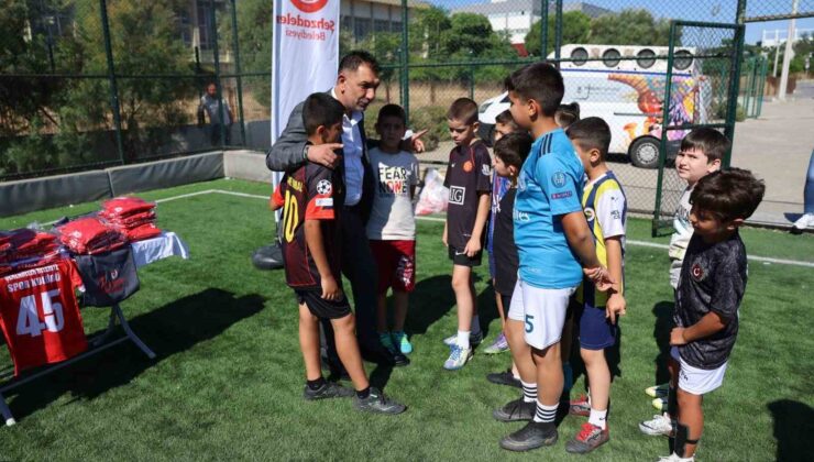Şehzadeler’de geleceğin yıldızları sahaya indi