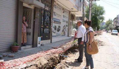 Turgutlu’da altyapı seferberliği sürüyor