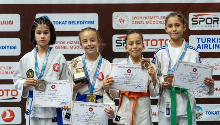 Yunusemre’nin minik judocuları Türkiye’yi salladı