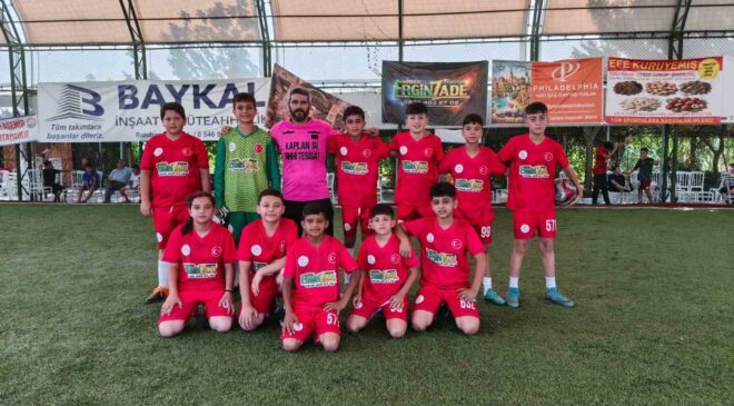Alaşehir’de Kur’an kursu öğrencileri futbol sahasında buluştu