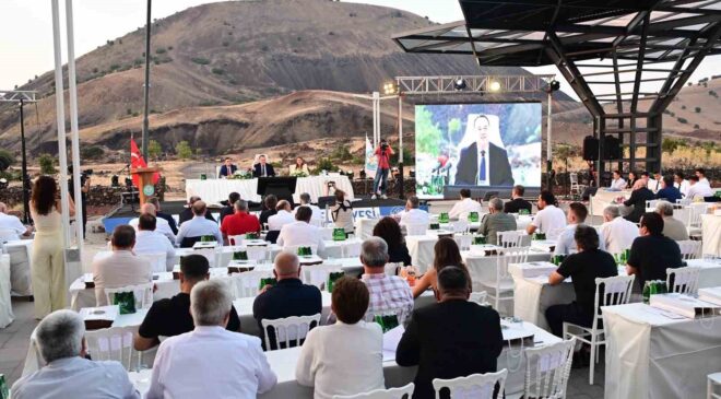 Büyükşehir Meclisi Kula Jeopark’ta toplandı