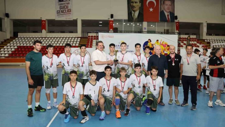 Manisalı gençler filede Türkiye ikincisi oldu
