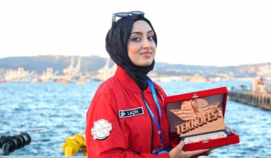 MCBÜ öğrencisine TEKNOFEST Mavi Vatan’dan edebi yazı ödülü