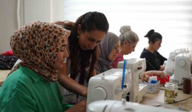 Yunusemre’de kadınlar dikiş kurslarıyla üretime katılıyor