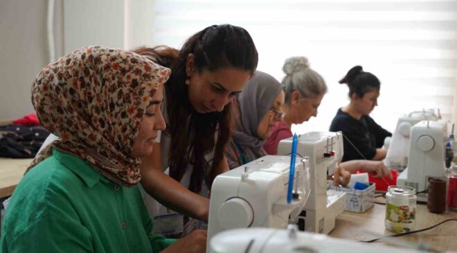 Yunusemre’de kadınlar dikiş kurslarıyla üretime katılıyor