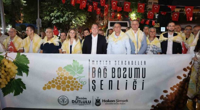 Bağ Bozumu coşkusu kortejle taçlandı