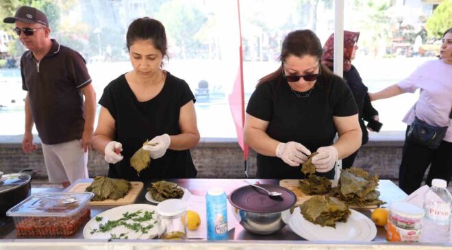 Gastronomi Çarşısı’nda ’En Güzel Sarma’ yarışması