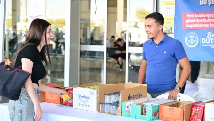 Manisa Büyükşehir Belediyesinden öğrencilere ’Hoş Geldin’ karşılaması