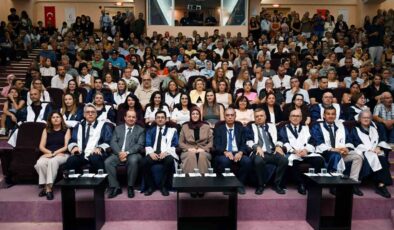 Manisa CBÜ Tıp Fakültesinde beyaz önlük heyecanı