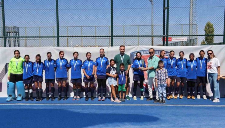 Manisa İl Karması Hokey Takımı 1. Lige yükseldi
