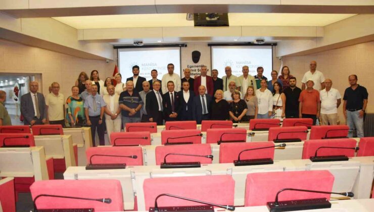 Manisa Kent Konseyi’nde Hakkı Bayraktar yeniden başkan seçildi