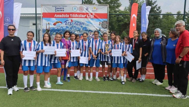 Manisa’nın kızları Türkiye üçüncüsü oldu