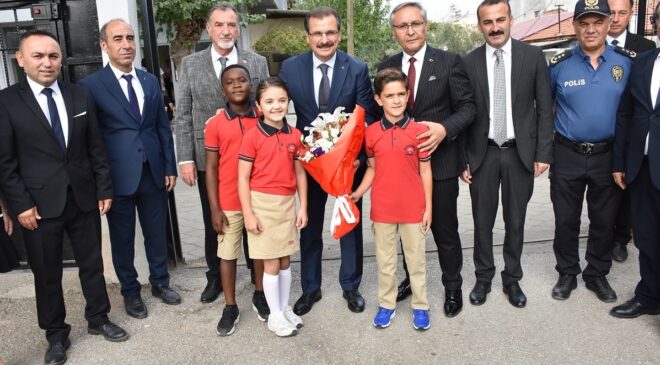 Salihli’de İlköğretim Haftası kutlandı