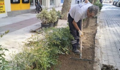 Şehzadeler’de parklar dört mevsim bakımlı tutuluyor