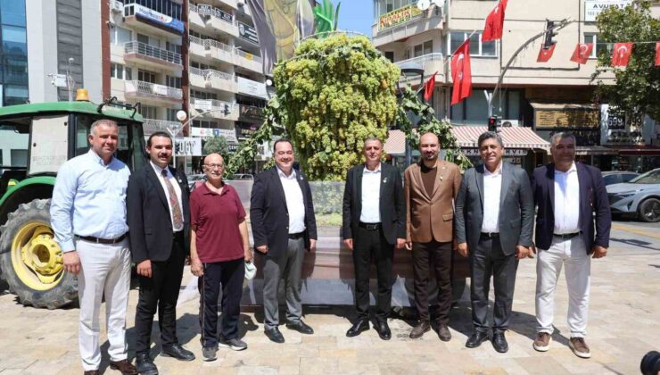 Üzümün başkenti Manisa’da şenlik coşkusu