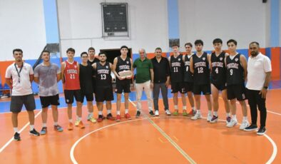 Yunusemre Belediyespor potada geleceğe yatırım yapıyor