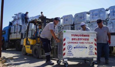 Yunusemre’de çöp konteynerleri yenileniyor