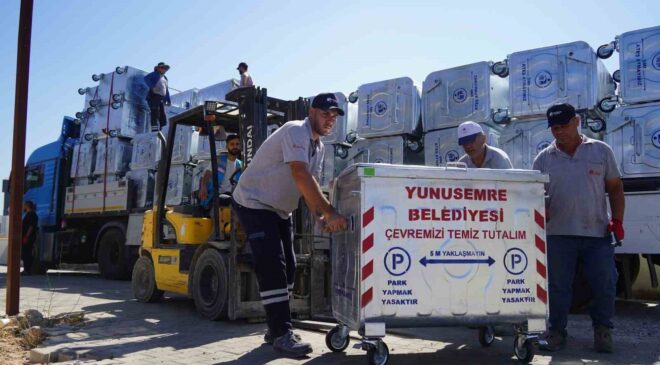 Yunusemre’de çöp konteynerleri yenileniyor