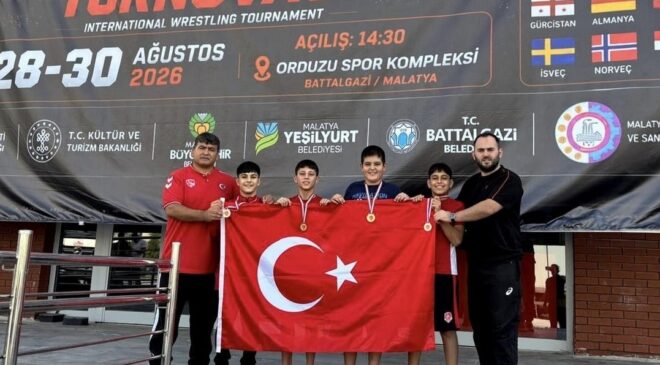 Yunusemre’nin güreşçileri Malatya’dan madalyalarla döndü