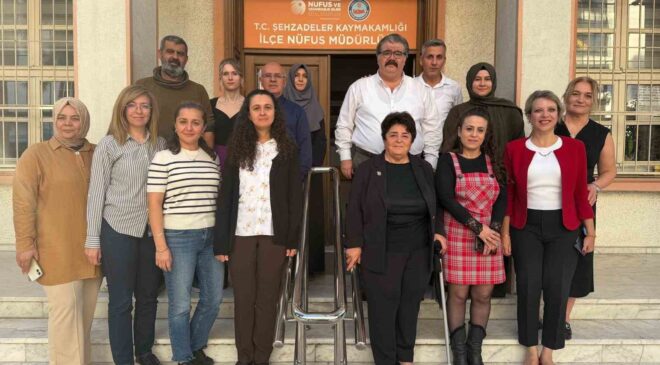 45 yıllık meslek hayatına Manisa’da veda etti
