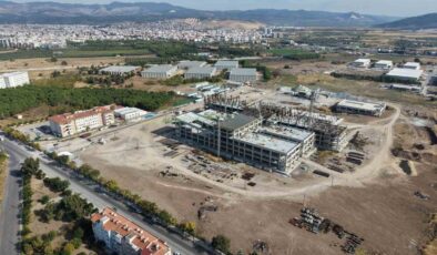 Akhisar’daki 450 yataklı hastanede inşaat çalışmaları sürüyor