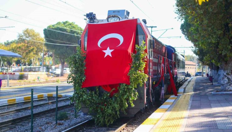Atatürk’ün Manisa’ya gelişinin 101. yılı törenle kutlandı