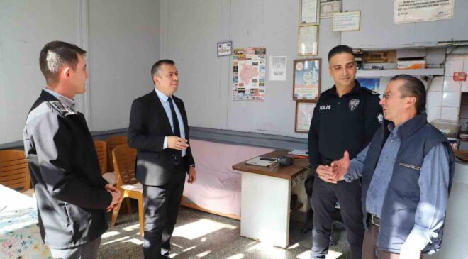 Demirci Kaymakamı Bayram’dan esnafa cuma ziyareti