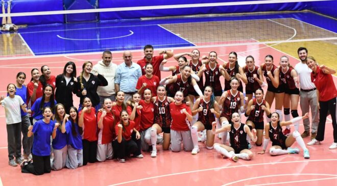 Kadın voleybolculardan muhteşem geri dönüş