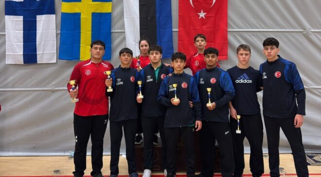 Manisa BBSK’lı güreşçiler Helsinki’den 8 madalya ile döndü