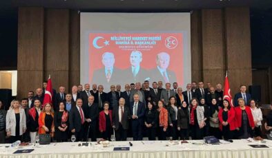 MHP Manisa bir ilki gerçekleştirerek dünün ve bugünün kadrolarını buluşturdu