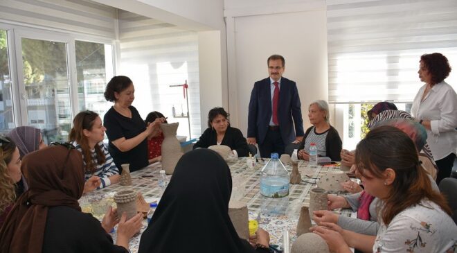 Salihli’de Aile Destek Merkezi çalışmalarını sürdürüyor
