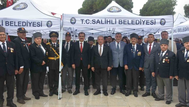 Salihli’de Cumhuriyet coşkusu başladı