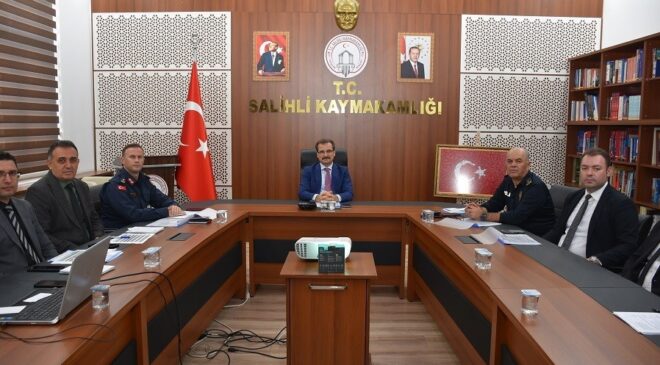 Salihli’de metruk yapılara yönelik çalışmalar masaya yatırıldı