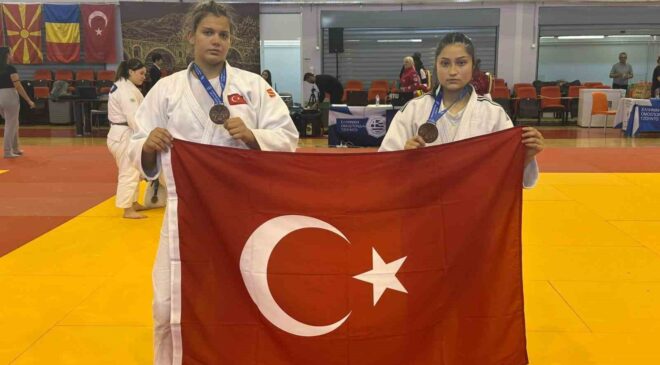 Salihlili sporculardan Yunanistan’da madalya başarısı
