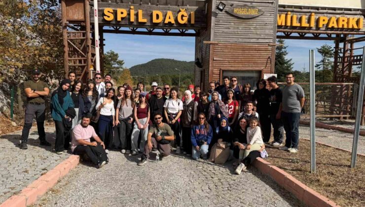 Spil Dağı’nın güzelliklerini kadraja taşıdılar