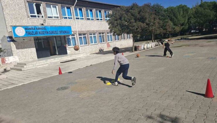 Unutulmaya yüz tutan oyunlar okul bahçelerinde hayat buluyor