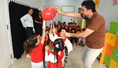 Yunusemre’de miniklere ağız ve diş sağlığı eğitimleri sürüyor
