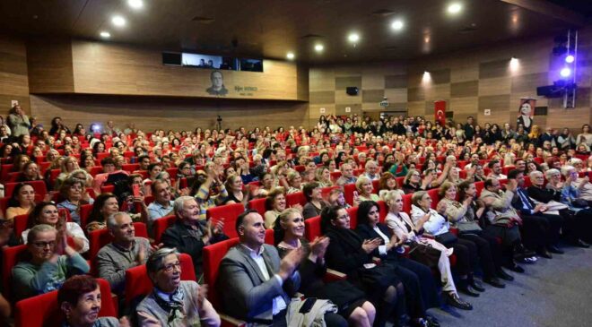 Zeki Müren’in unutulmaz şarkıları Manisa’da yankılandı